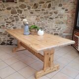 Farmhouse table