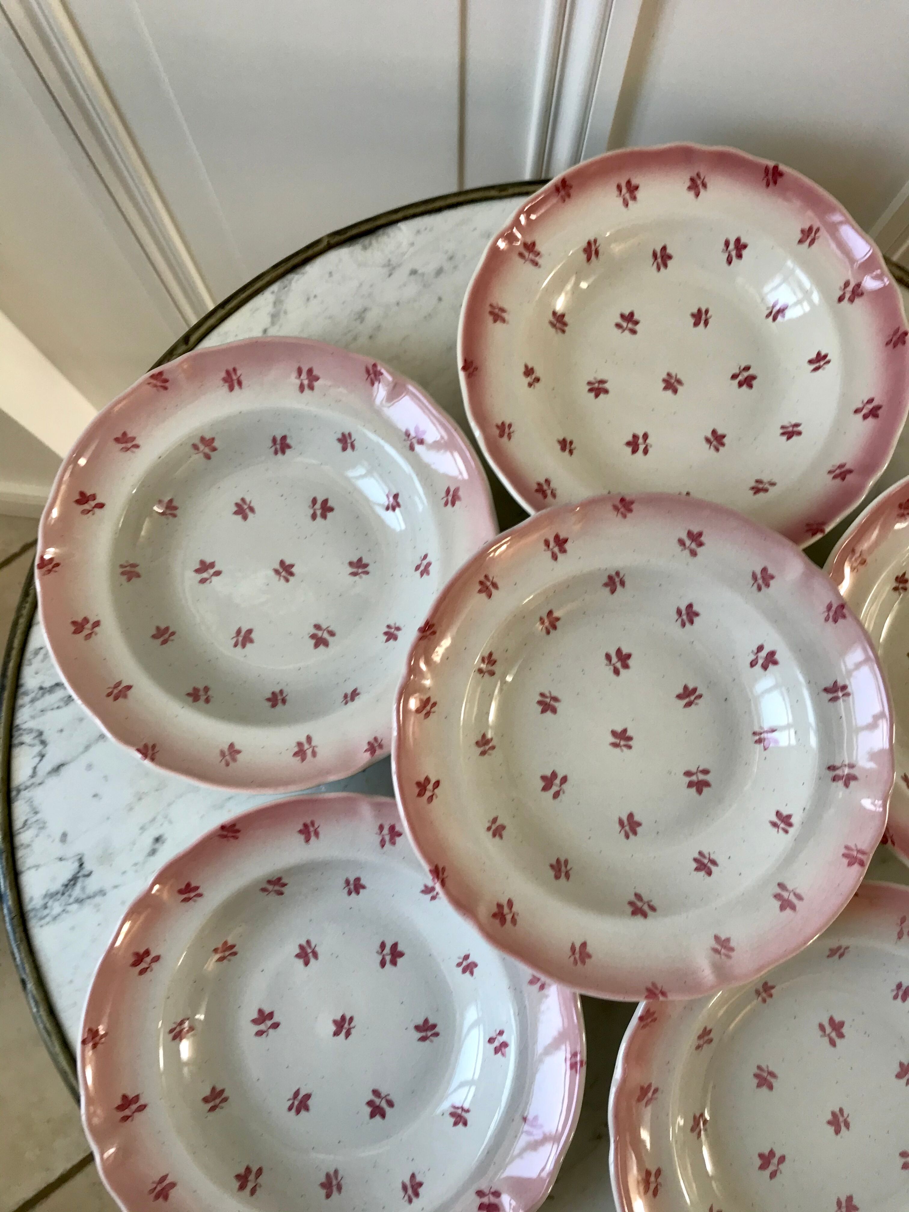 Lot of 6 small hollow plates St Amand