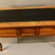 Bureau plat en merisier et son fauteuil
