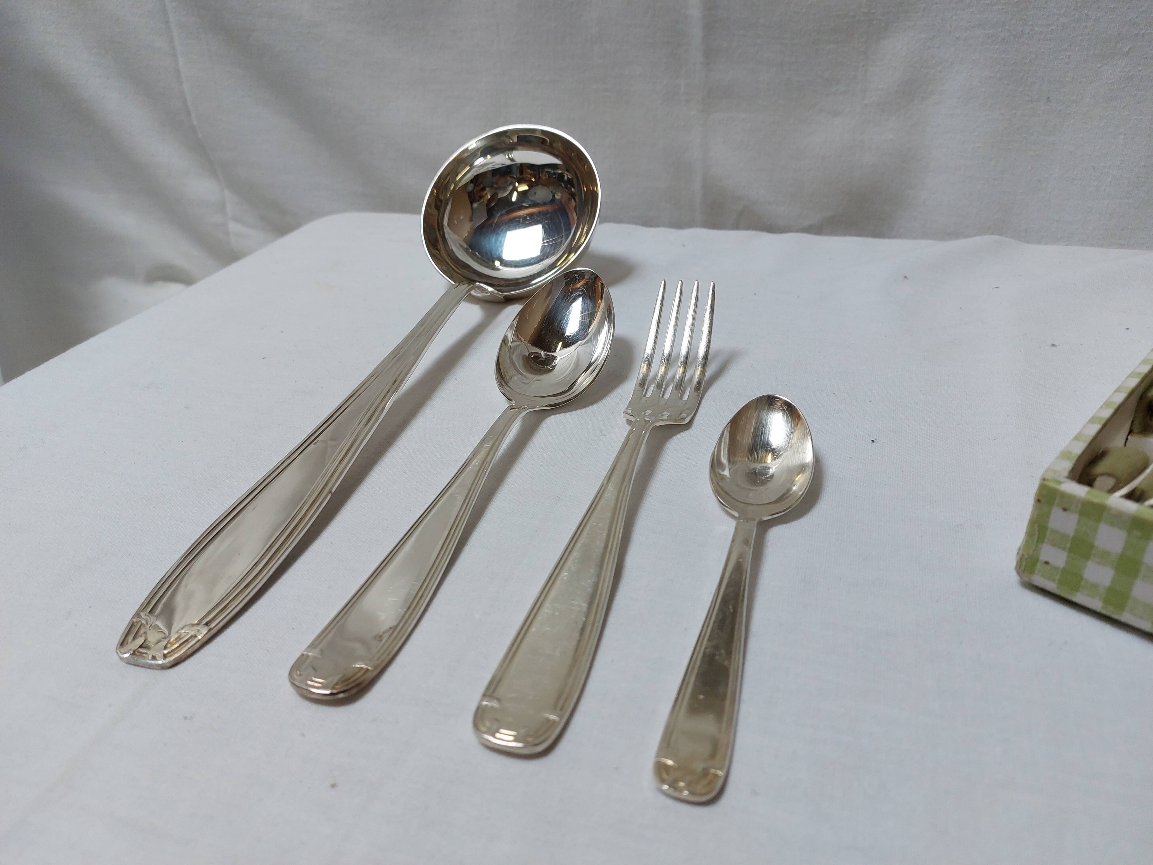 37-piece cutlery set in silver metal with Art Deco decor in box