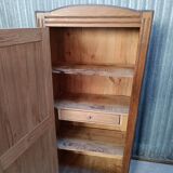 Parisian wardrobe - Bonnetière