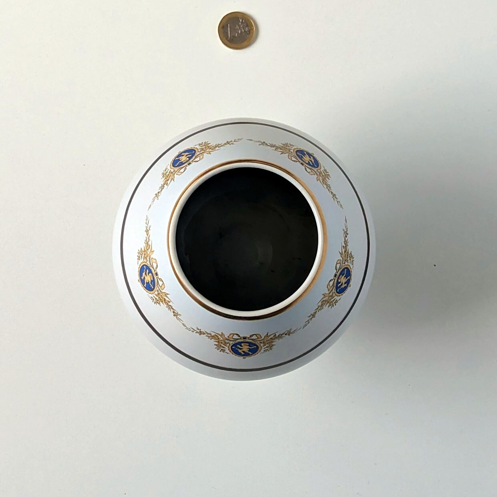 Footed vase, ceramic pot - Flora Keramiek Gouda Holland factory