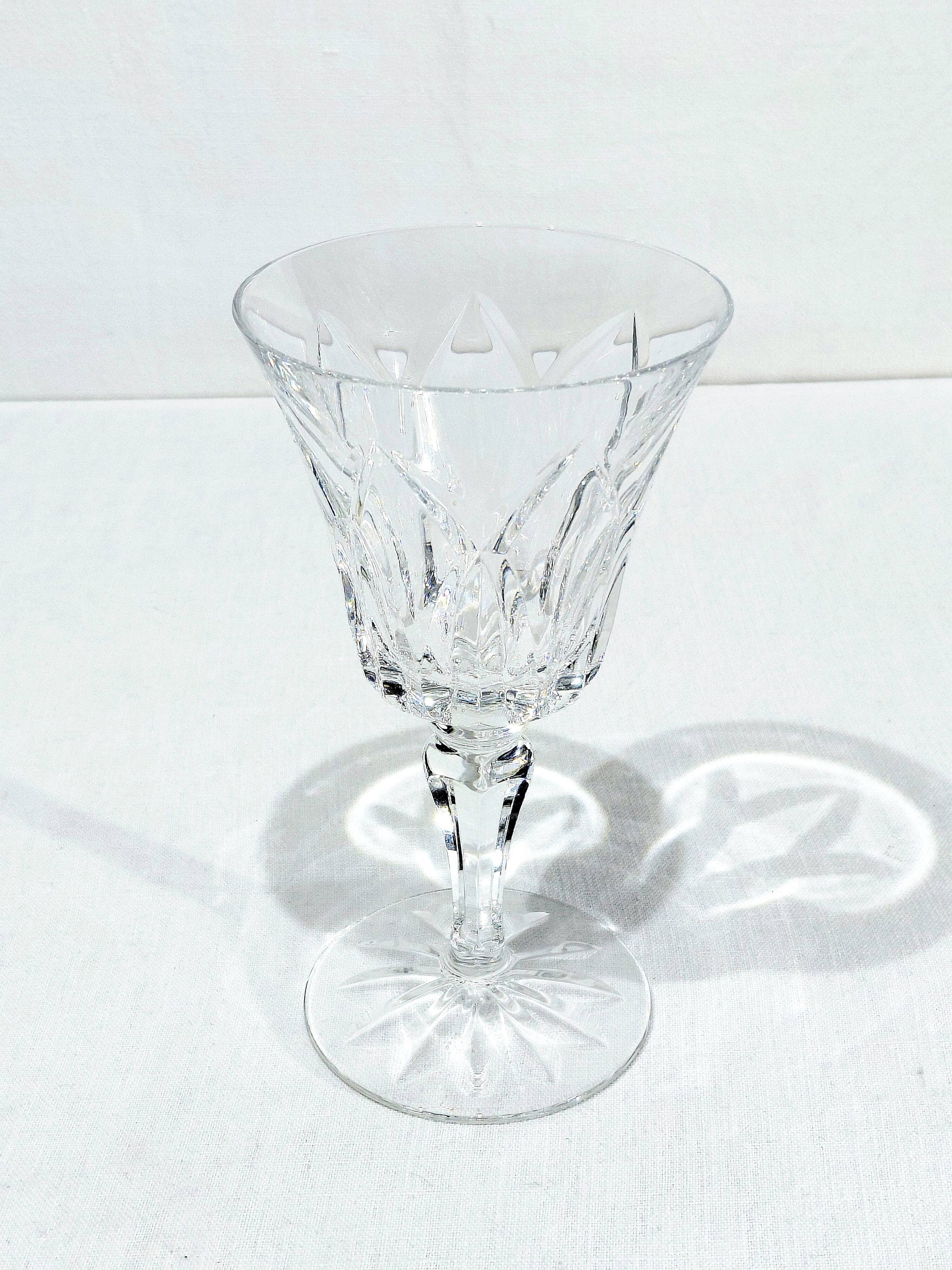 12 White Wine Glasses St Louis Camargue Model