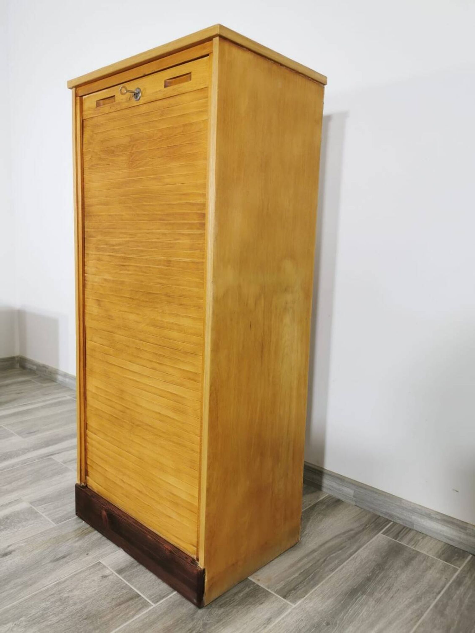 Armoire de bureau années 1940