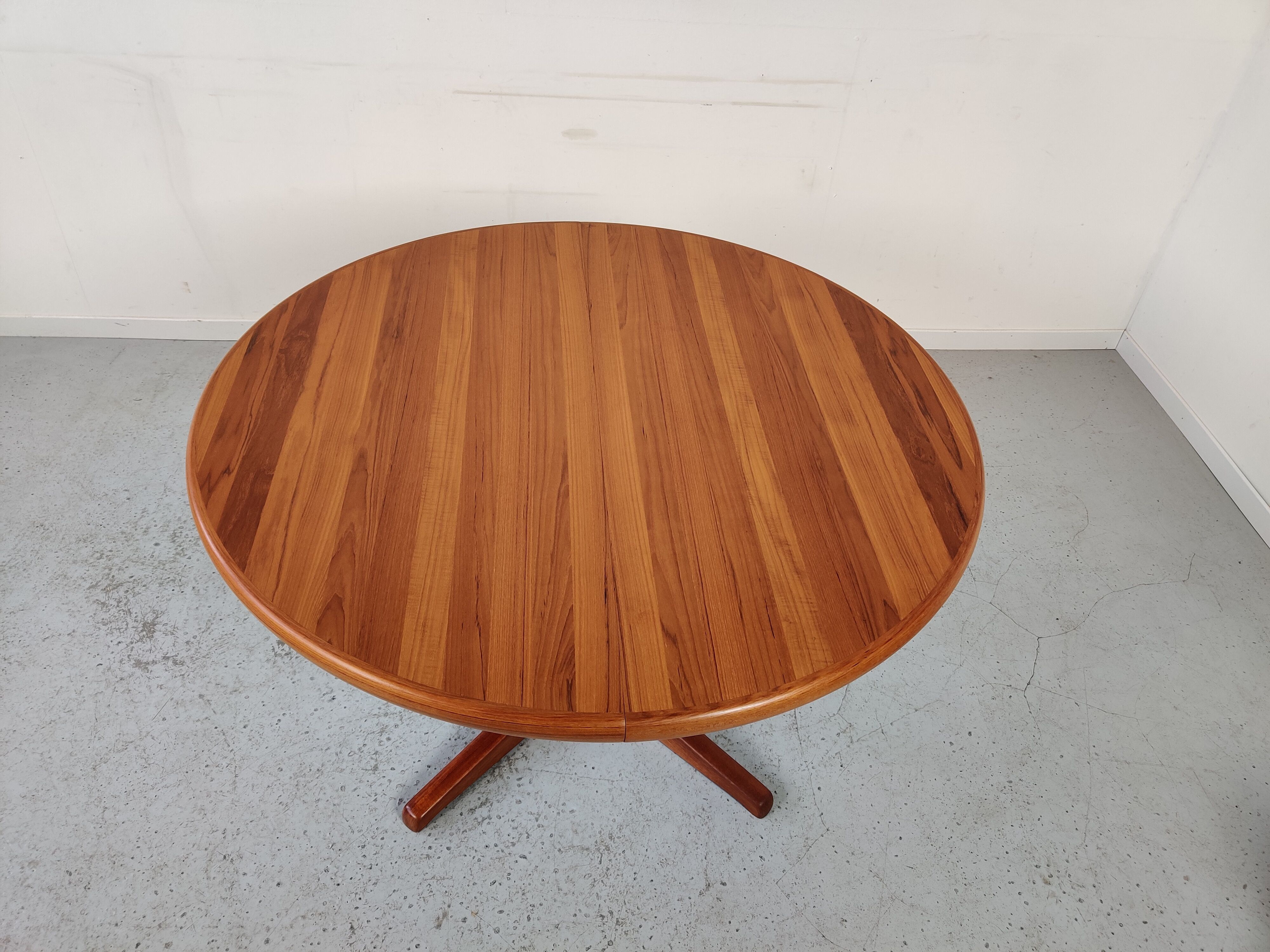 Dining room table with teak extension from Glostrup, Denmark 60s/70s