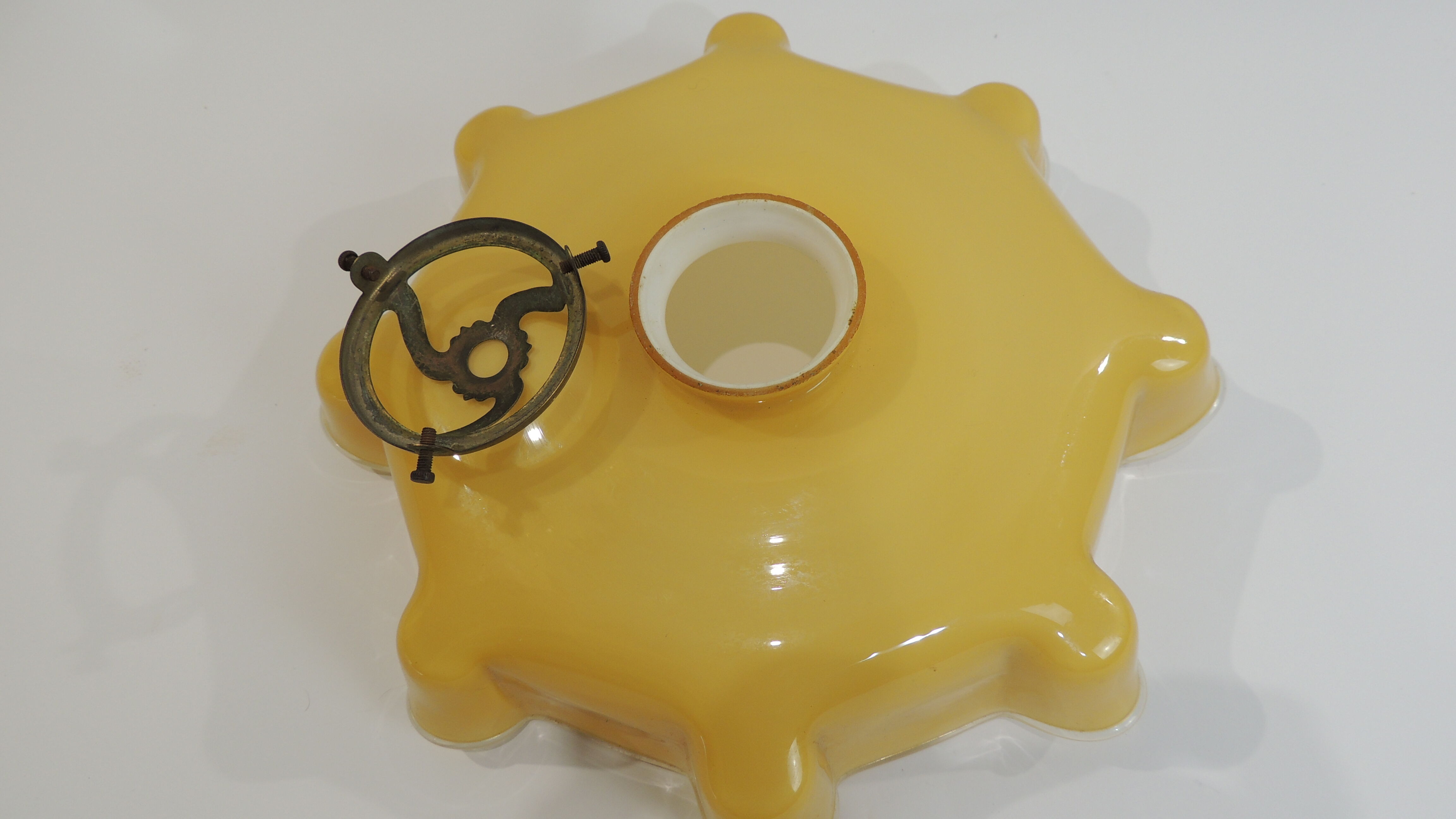 Suspension opaline vintage 1950