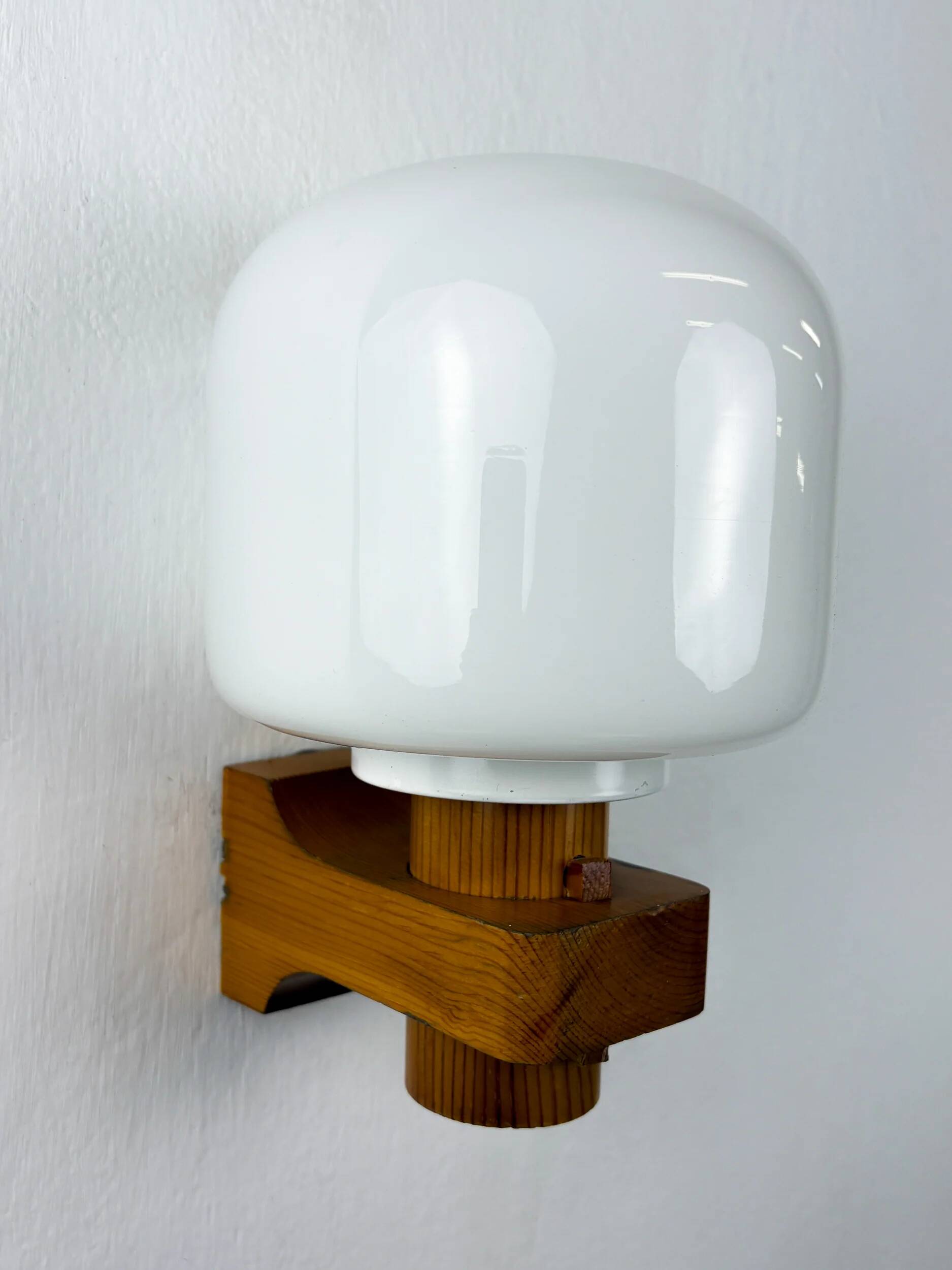 Scandinavian pine wood & opaline wall light – Denmark 1970s