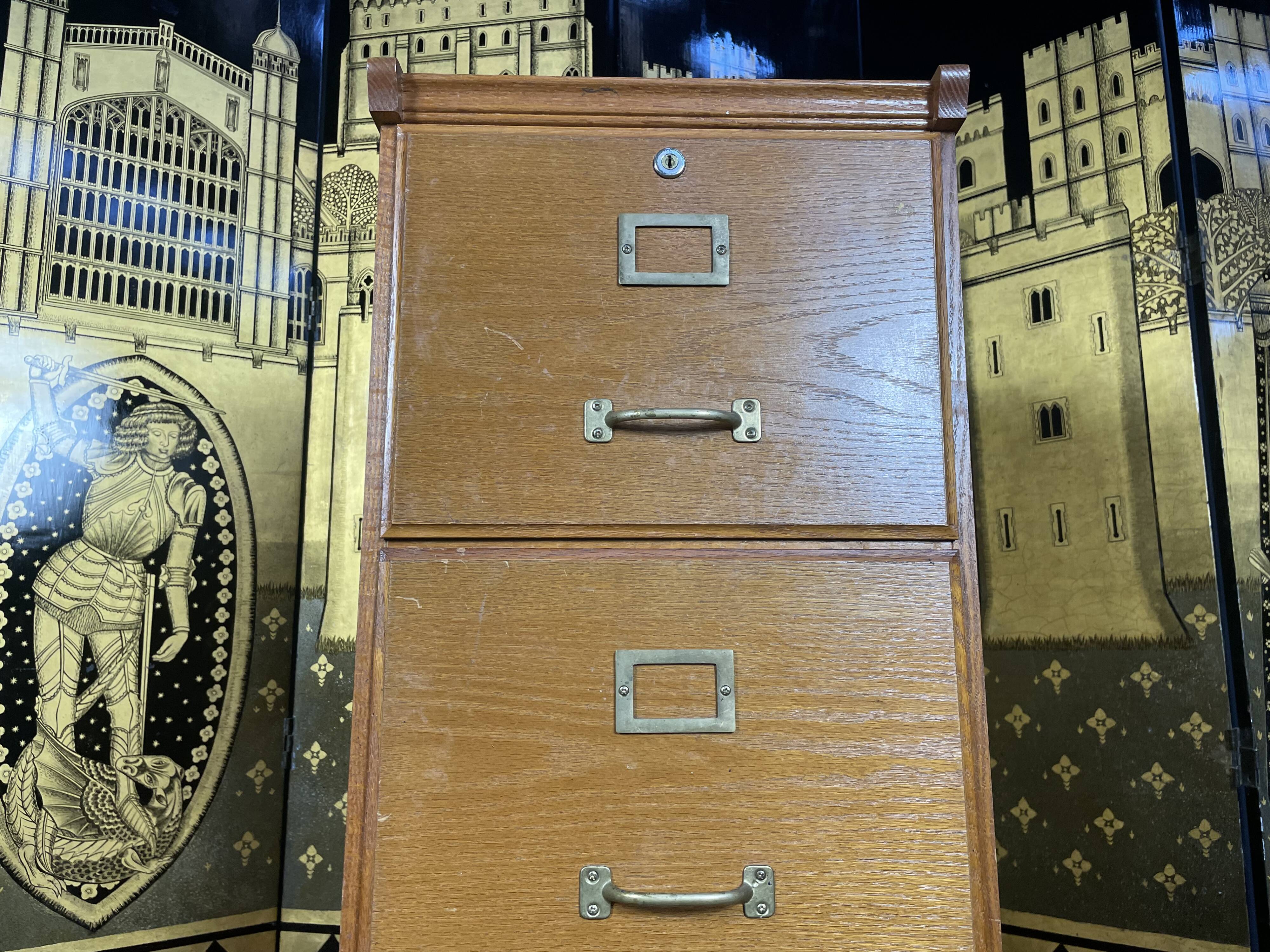Cabinet binder in oak veneer 1960