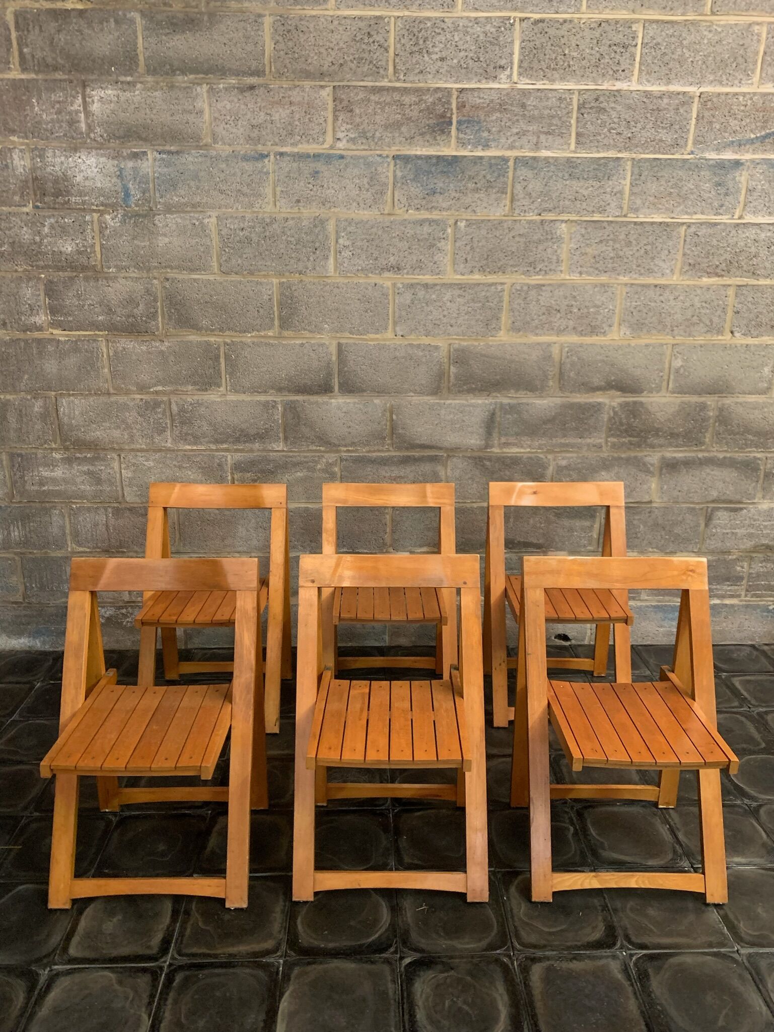 Set of 6 chairs