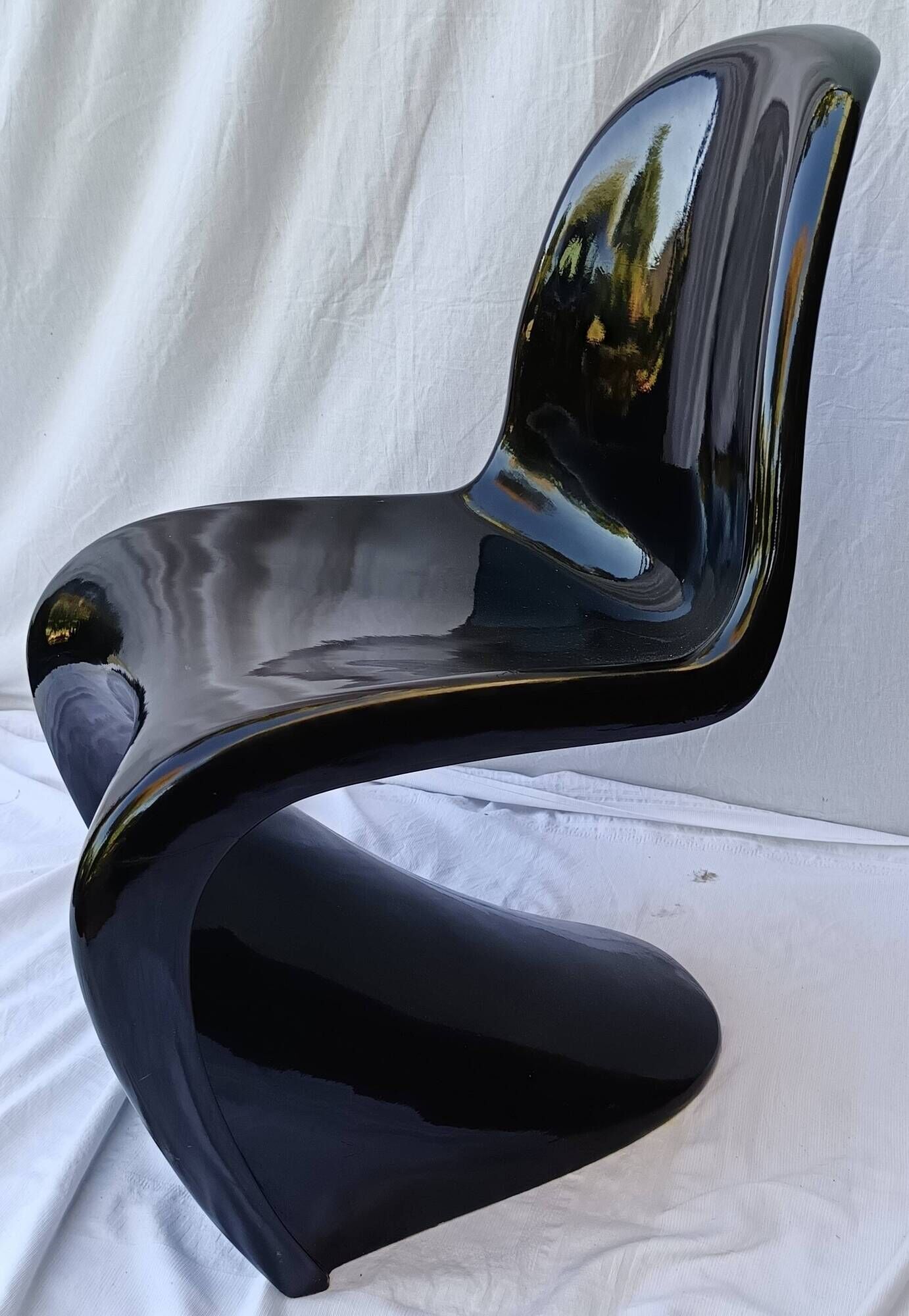 S panton chair first series (glass-reinforced polyester resin)
