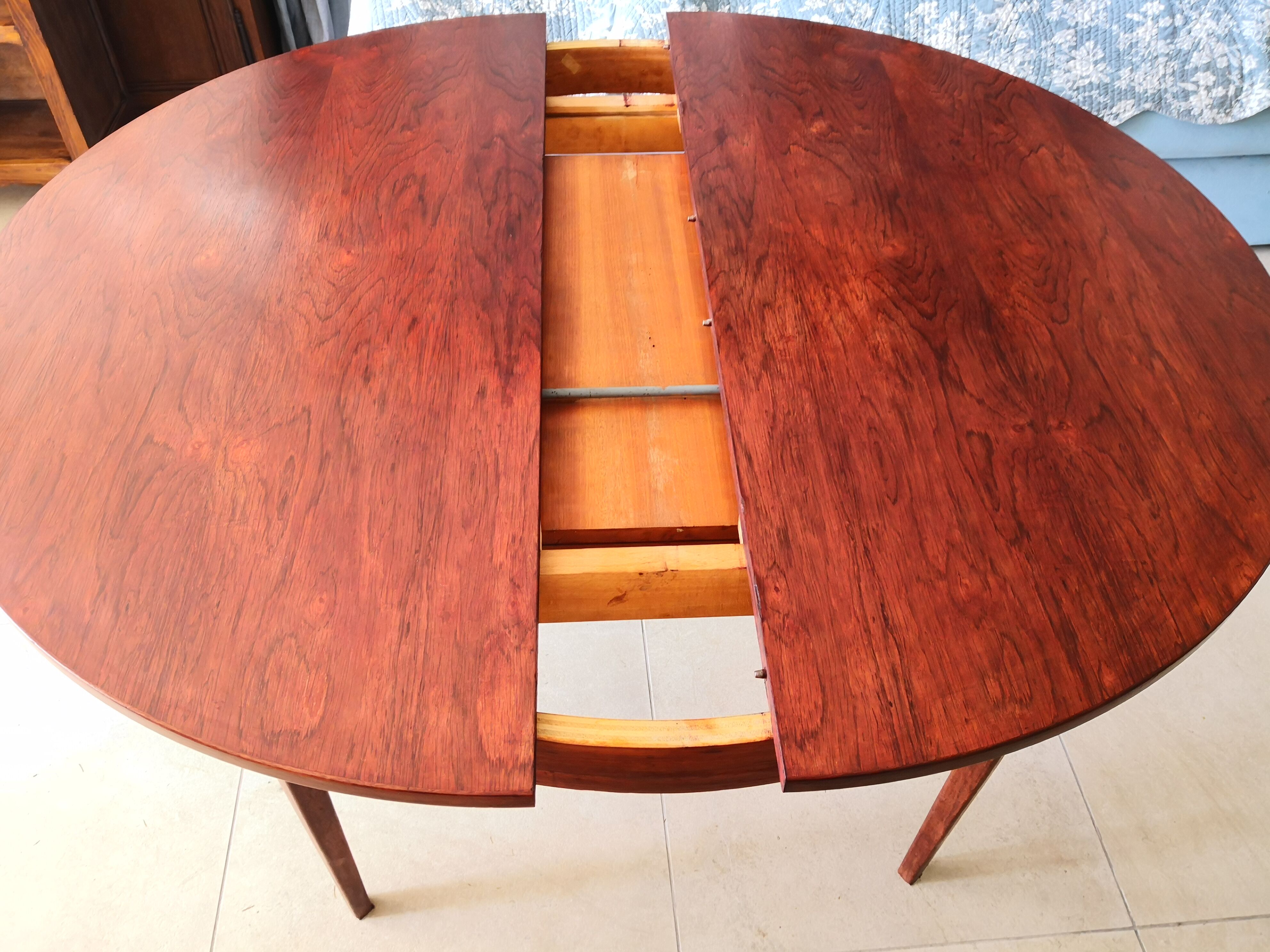 Table extensible 'papillon' années 60 placage palissandre
