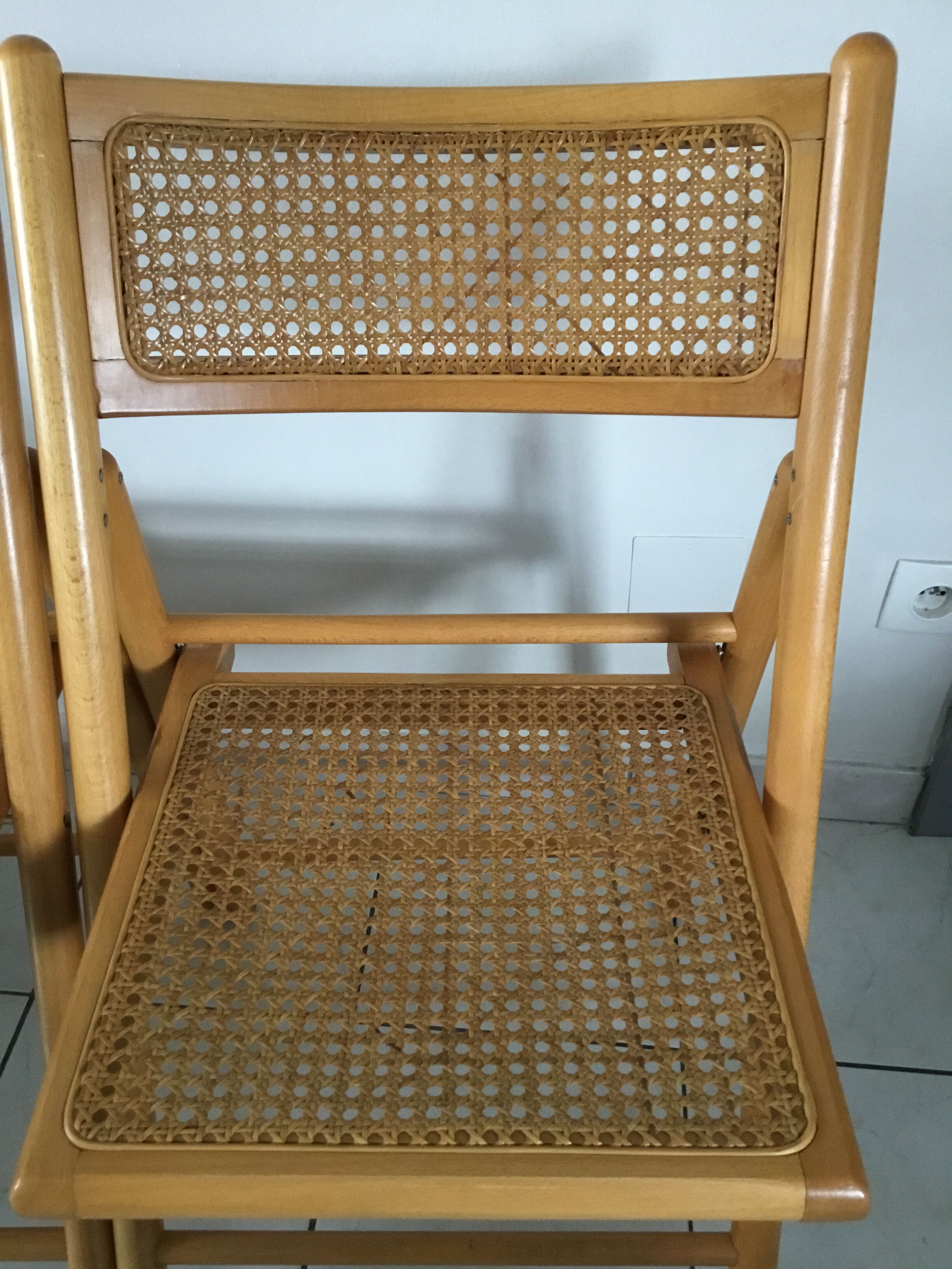 Canney folding chairs