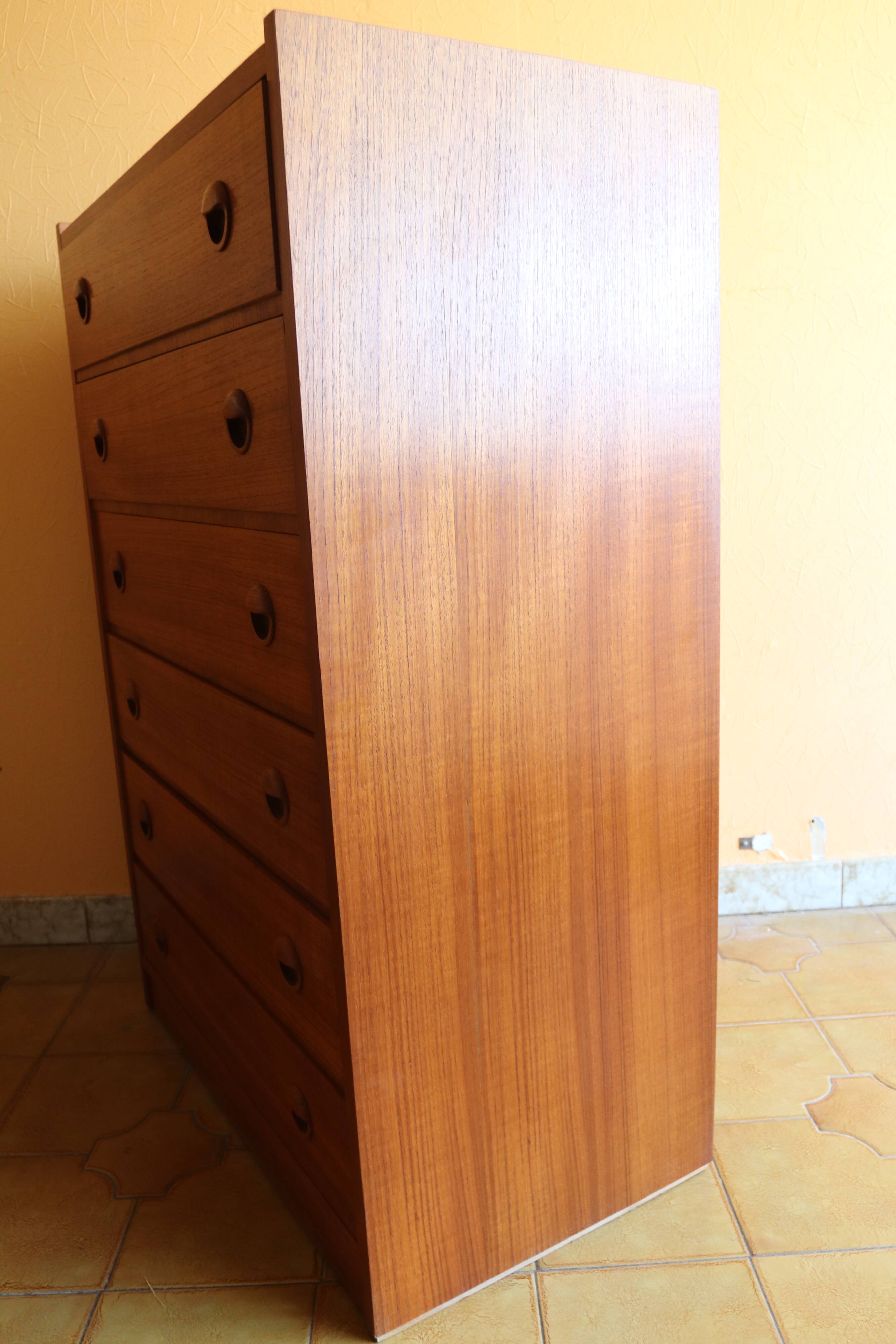 Teak veneer chest of drawers