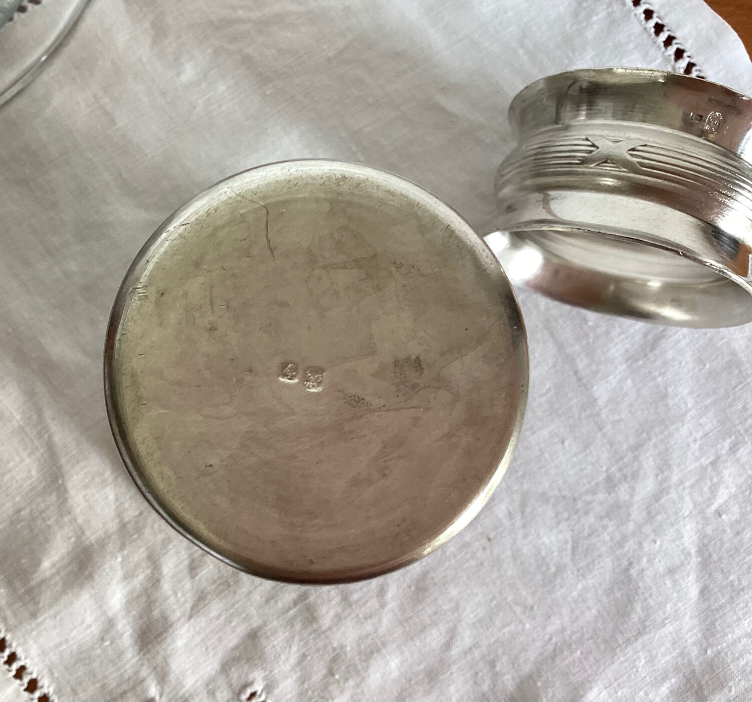 Ensemble timbale et rond de serviette métal argenté