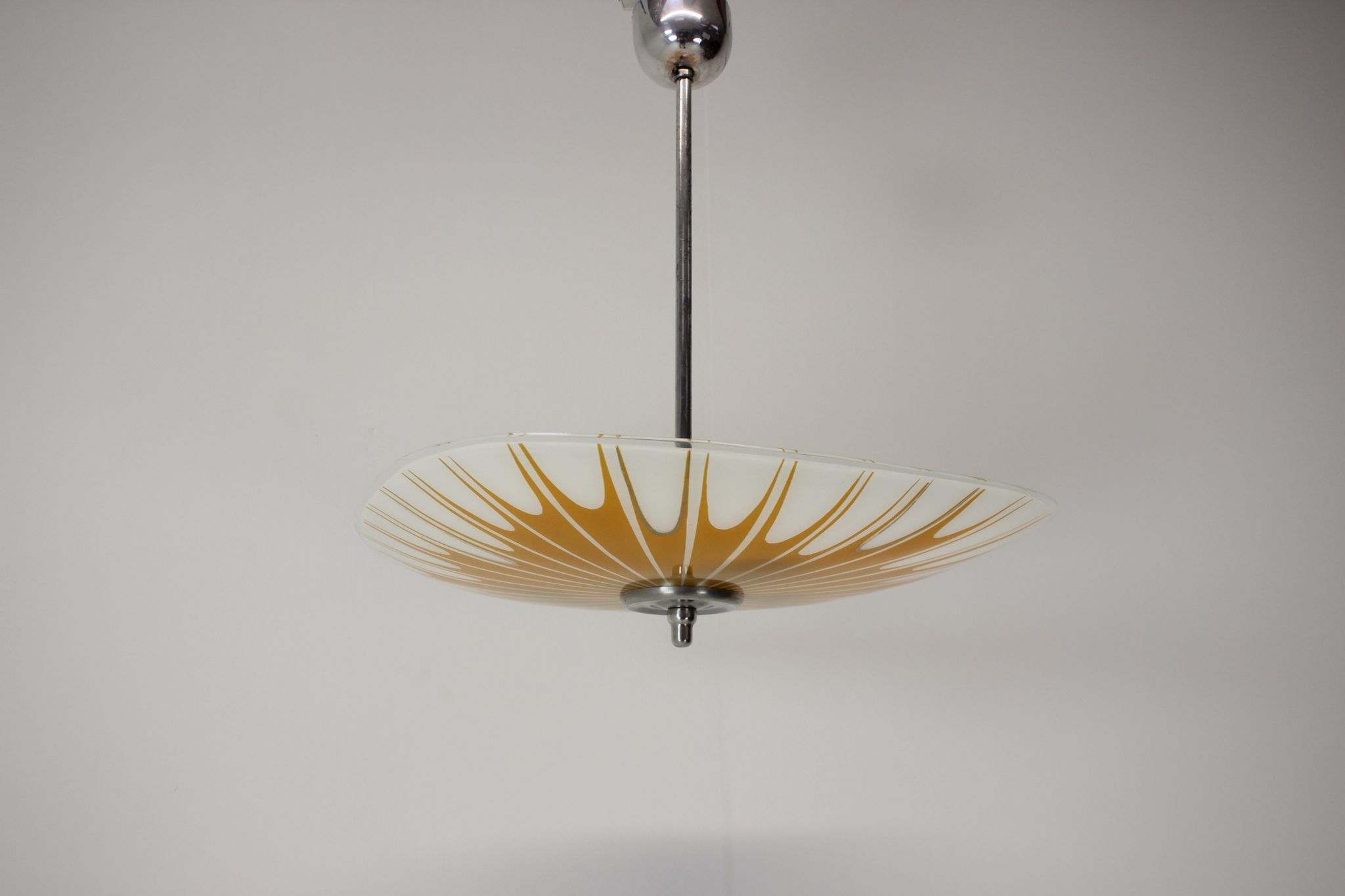 Suspension par Napako, années 1960