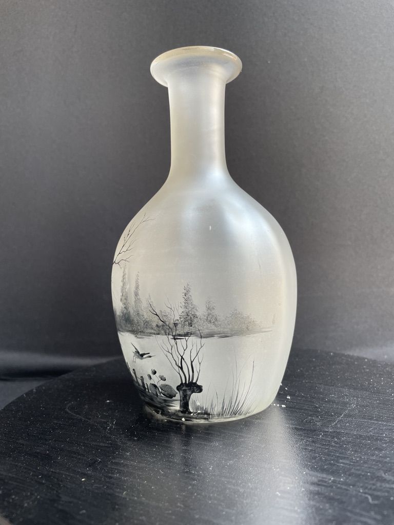 Carafe- Scenery of a lake landscape and a crane taking off