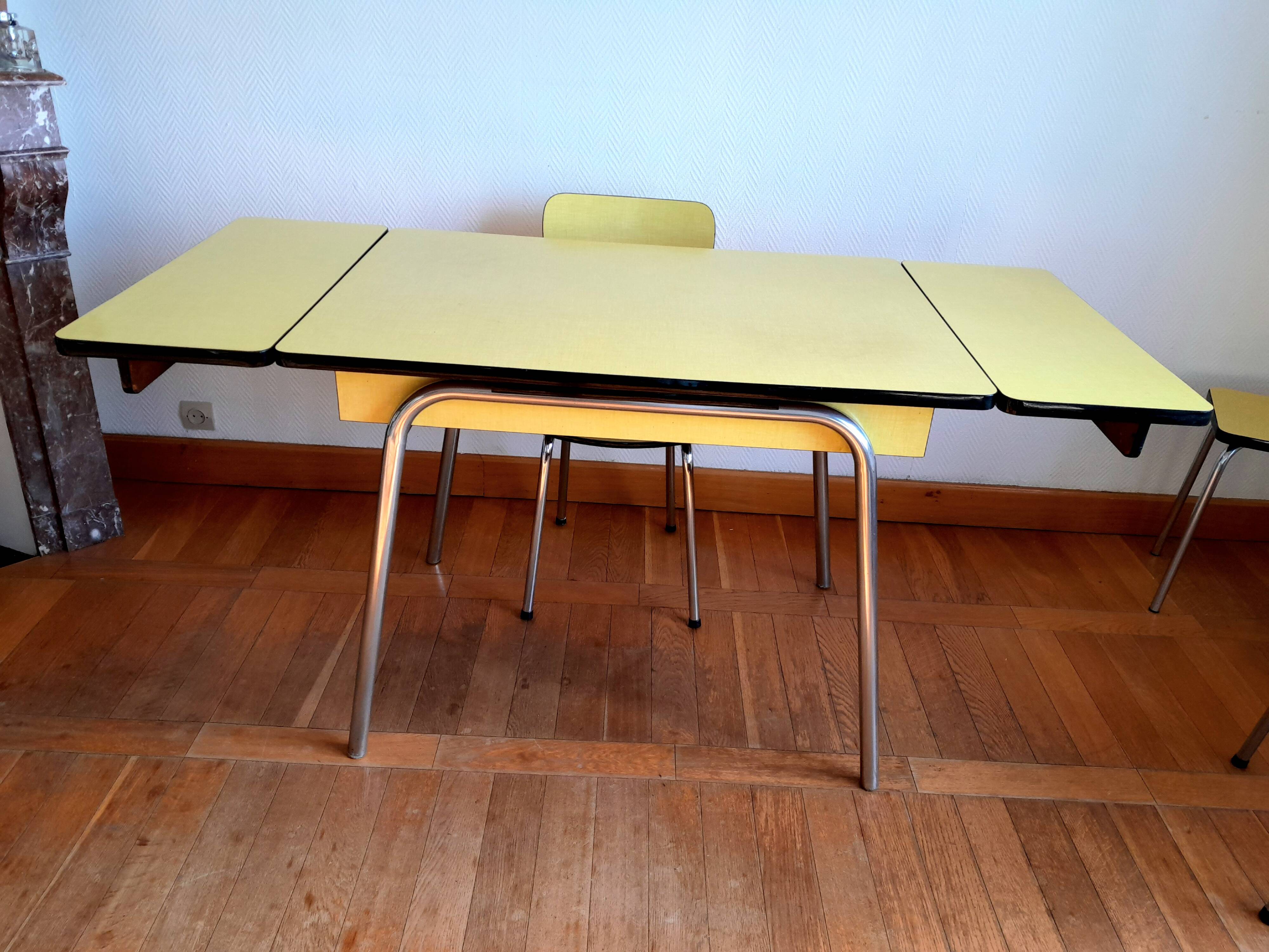 Yellow Formica table and chairs 1970