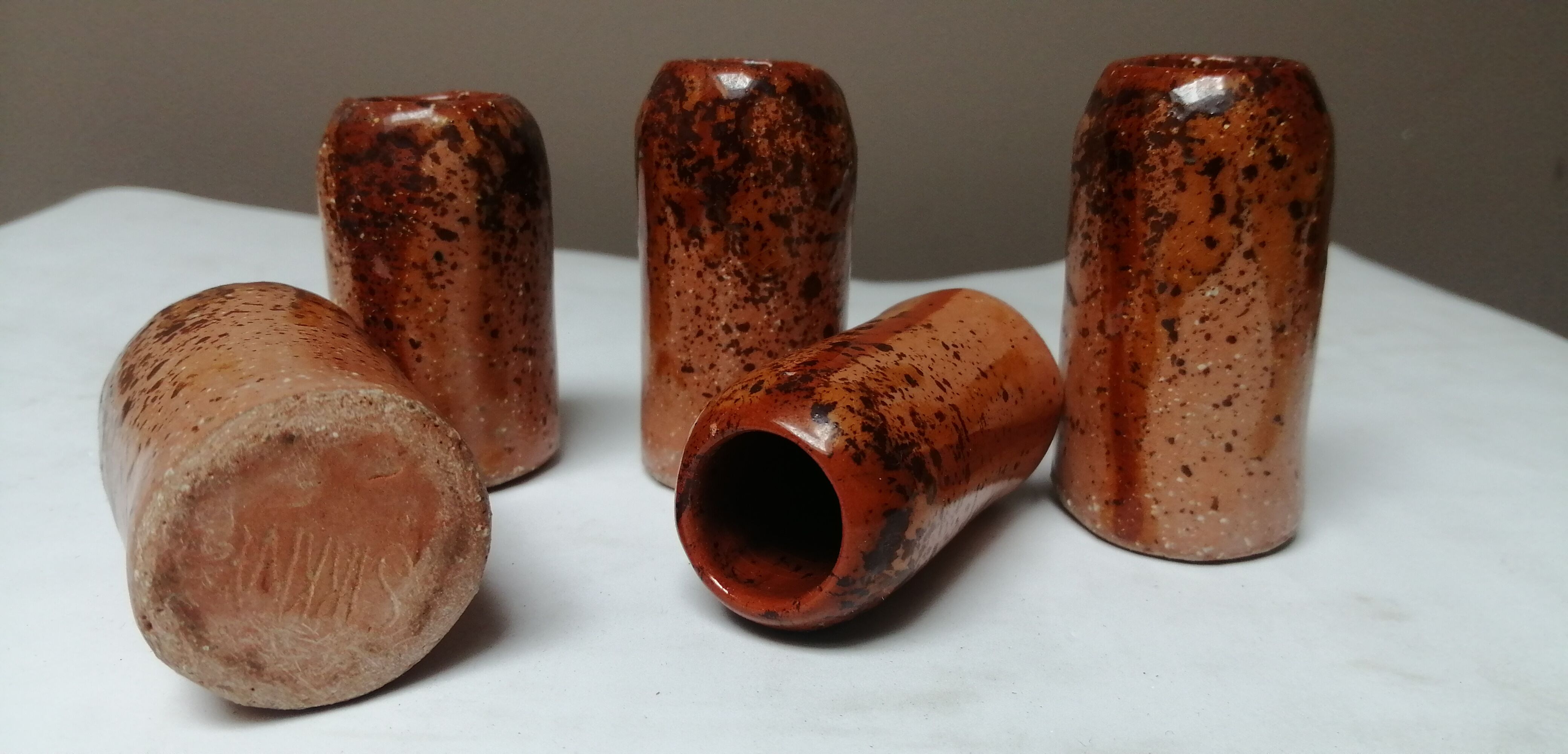 Lot de 5 vases ,pots en grès signée sirkka 78