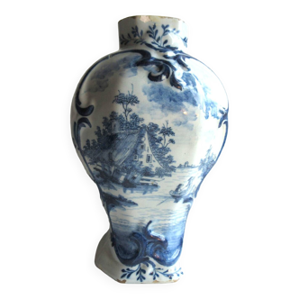 Vase, pot en céramique bleue de delft, paysage lacustre