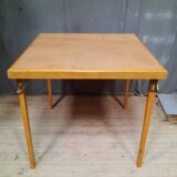Folding square table