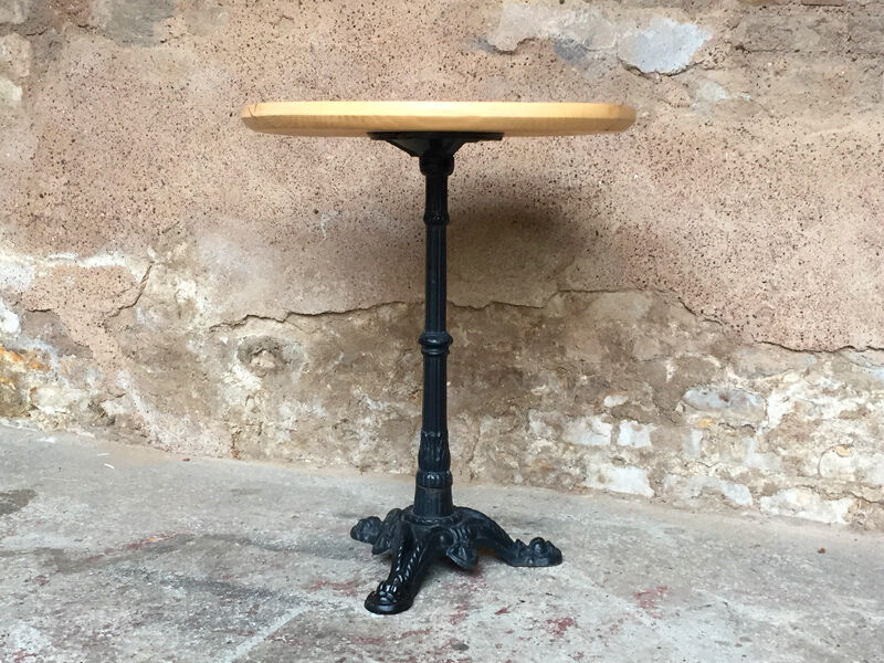 Round Bistro table massif wood black cast iron foot