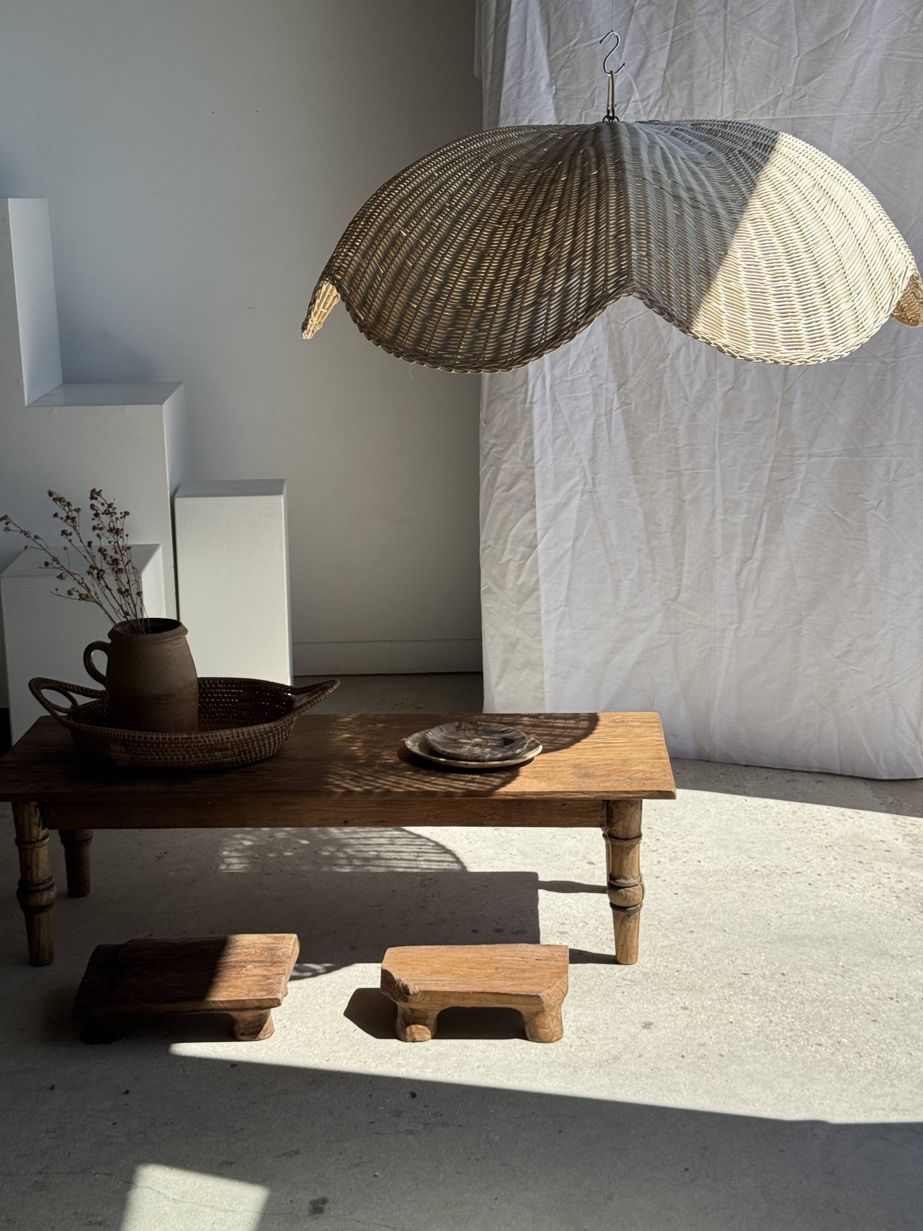 Large suspension or lampshade in flat woven tulip flower rattan H35 D