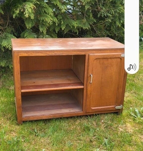Vintage counter bank