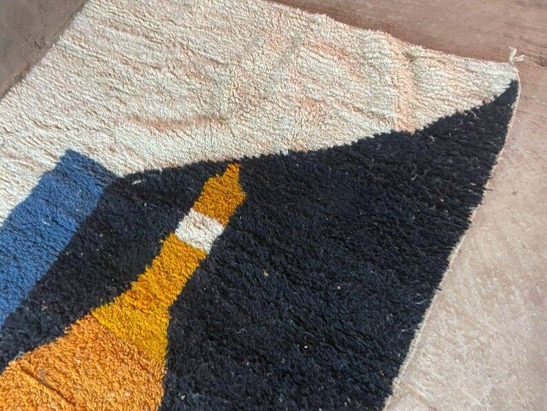 Handmade traditional Berber rug size 100 x 200 cm