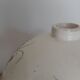Pied de lampe en faience motif fleuri