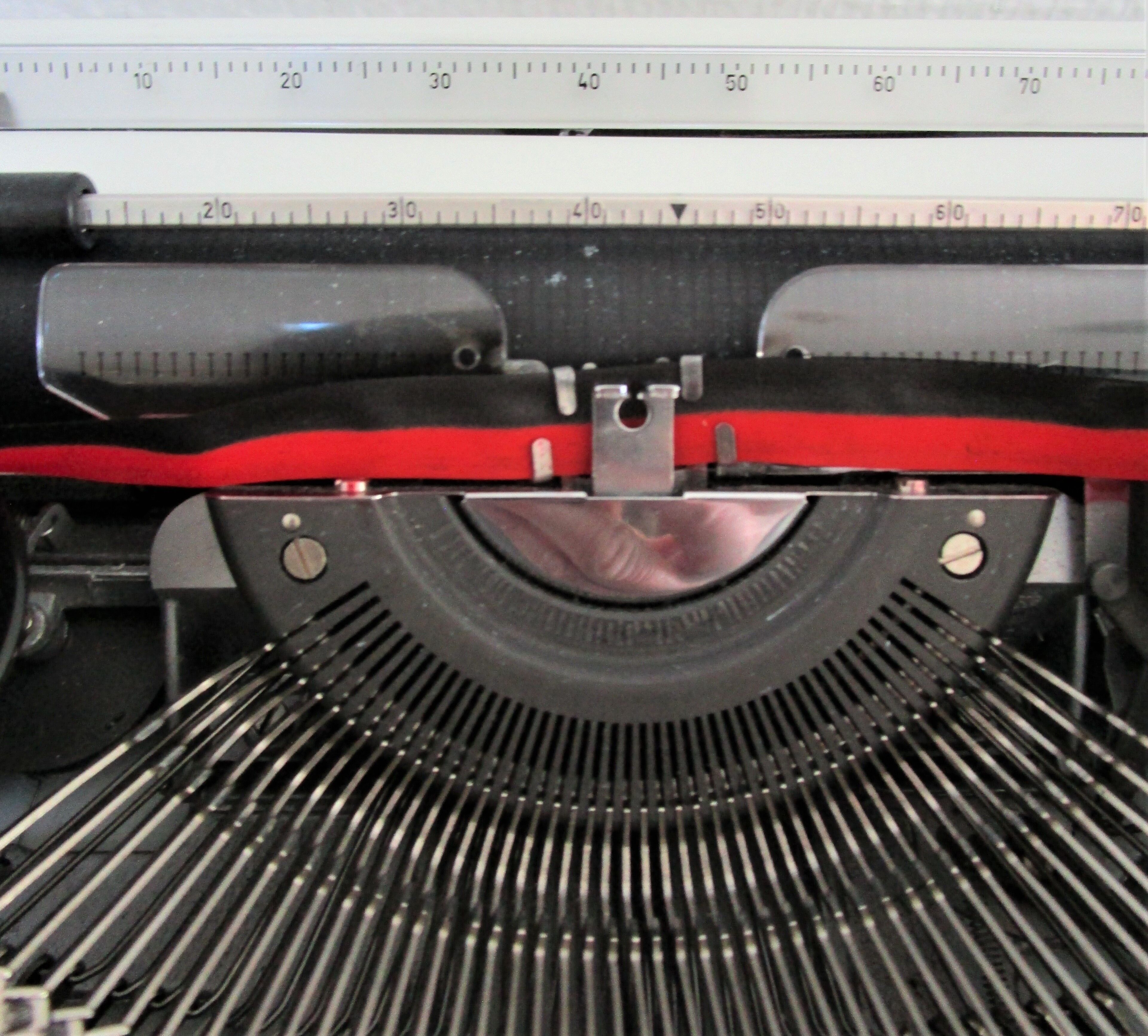 Olympia traveller typewriter luxury 70s