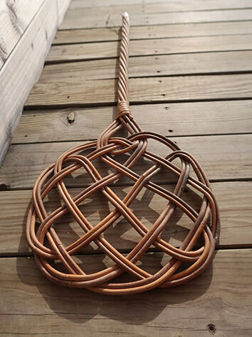 Tapette / Carpet racket