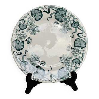 Assiette à dessert ancienne terre de fer Salins modèle Nénuphar
