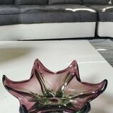 Grand Vide-poche Etoile de Mer/Création Joseph Michael Hospodka/ Verrerie Tchèque Chribska en verre d Art soufflé améthyste/Vert. Diam 24 cm