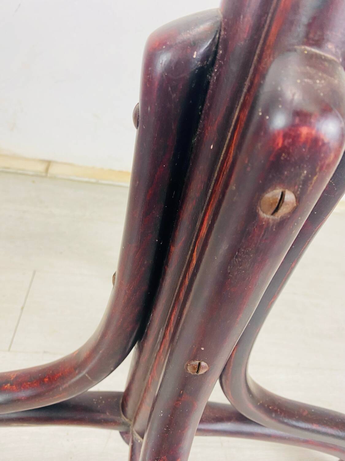 Parrot coat rack Thonet