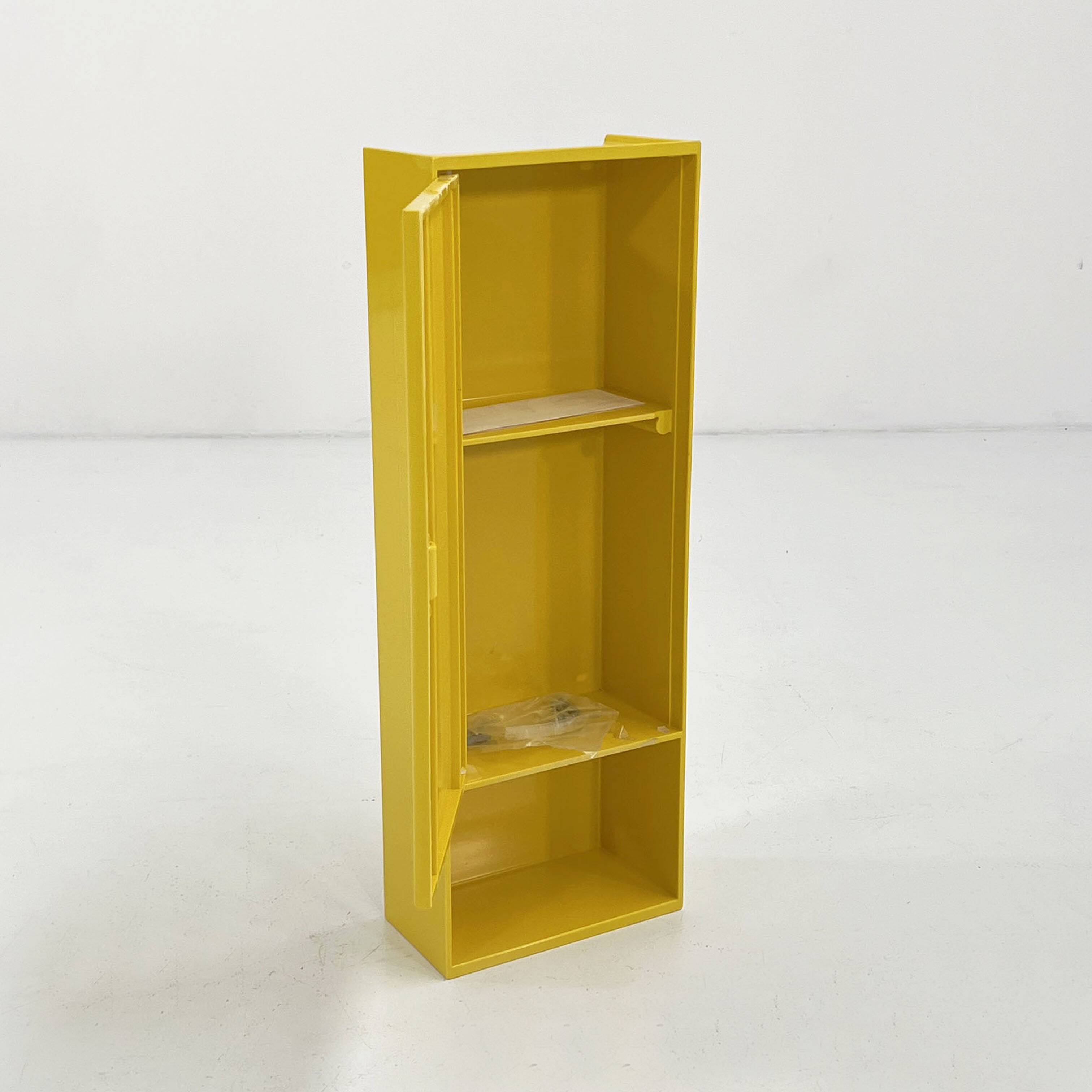 Medicine Cabinet Model T333 by Metalplastica, 1970
