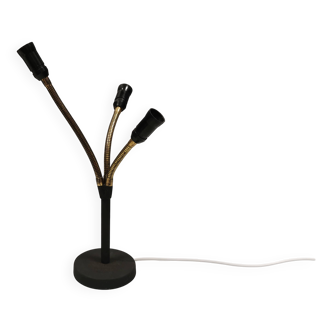 Ancienne lampe de table en fonte avec coude en laiton et 3 sources lumineuses
