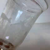 Six anciens vases en verre moulé zoomorphe