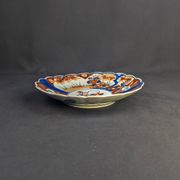 Imari porcelain plate with Japanese-style floral decoration, late 19th century