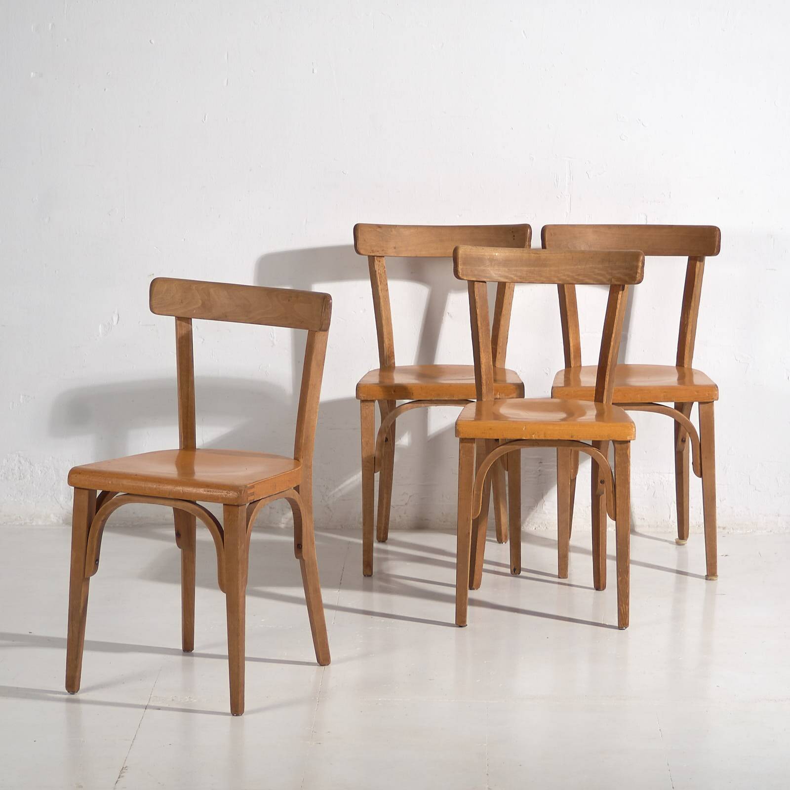 Vintage Bentwood Chairs (c.1940). Set of 4 pieces #1