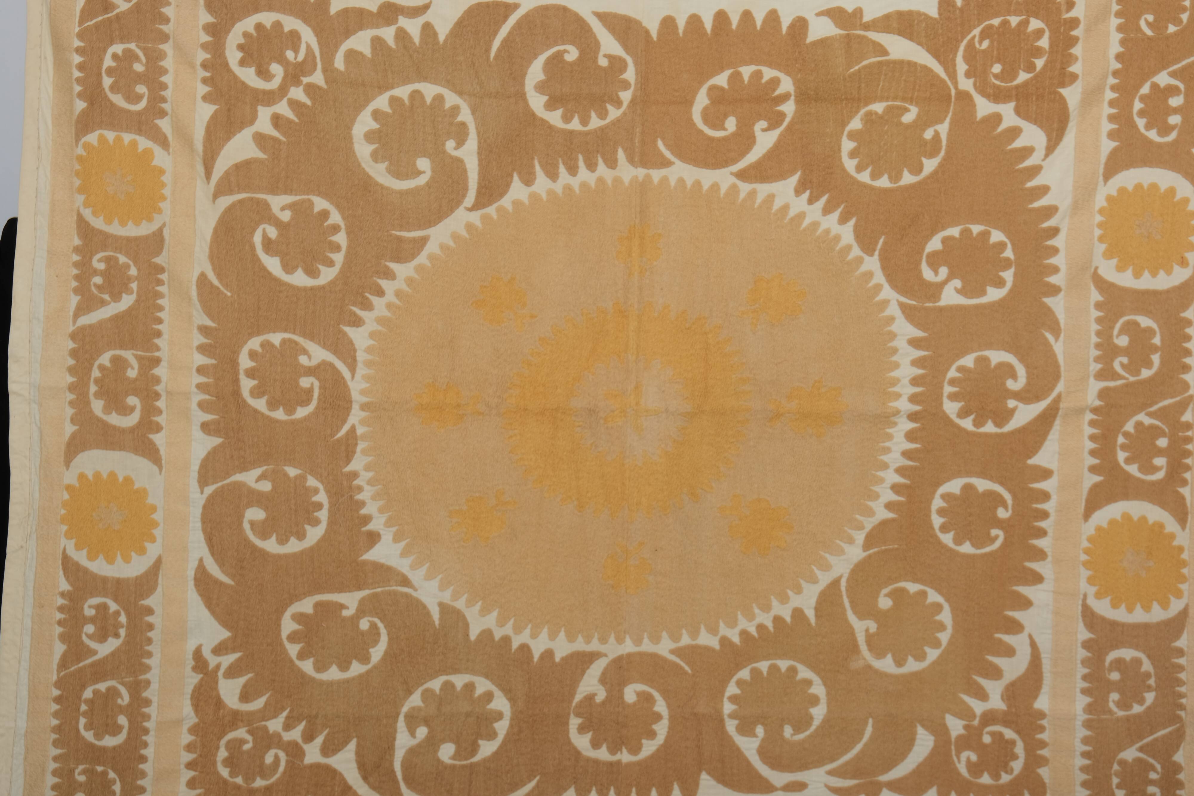 Suzani tapestry 153x153 cm