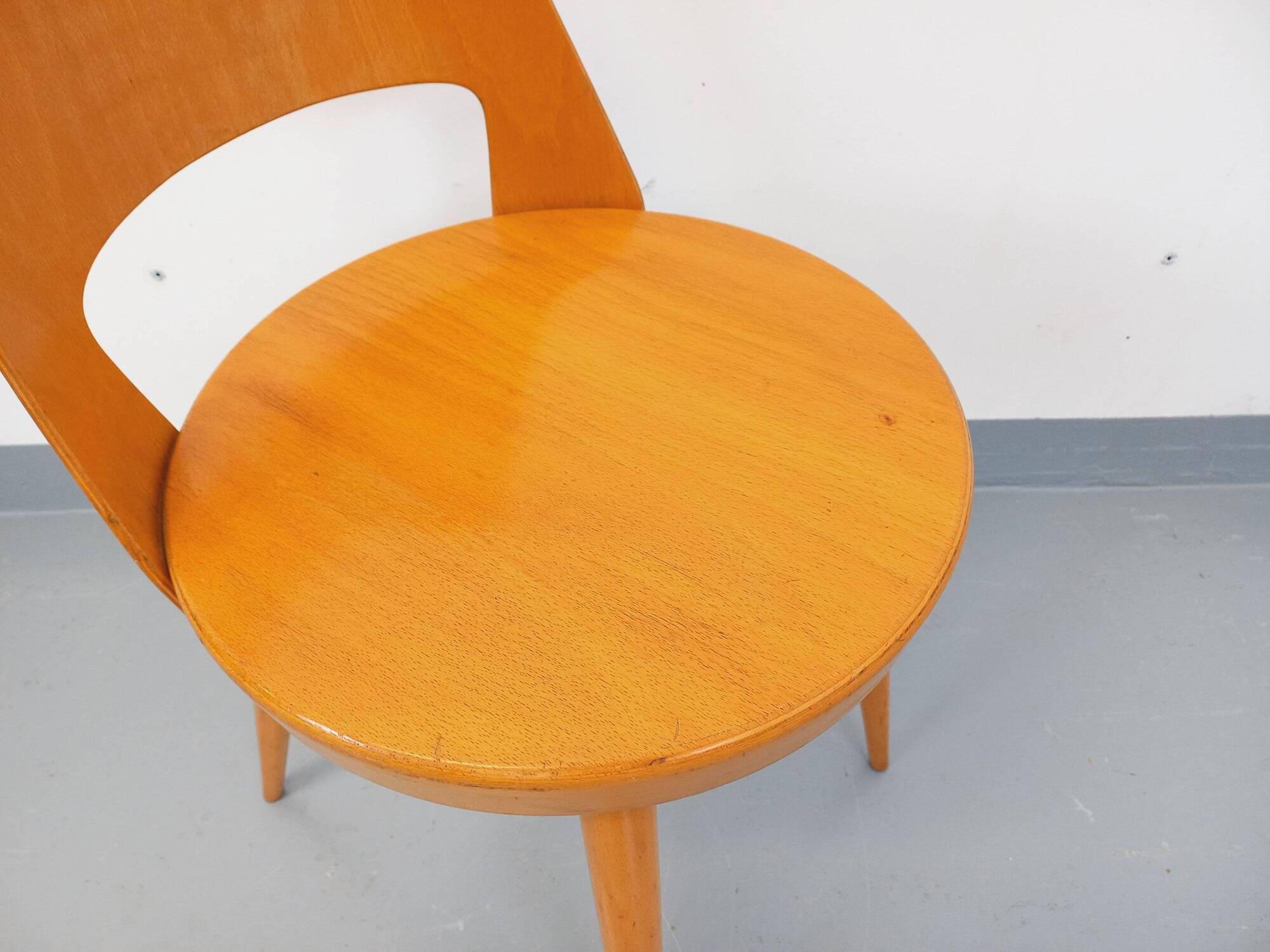Chaise Mondor vintage de marque Baumann en bois des années 60