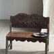 Mini banc à dossier sculpté à motif d'oiseaux stylisés H58 L61