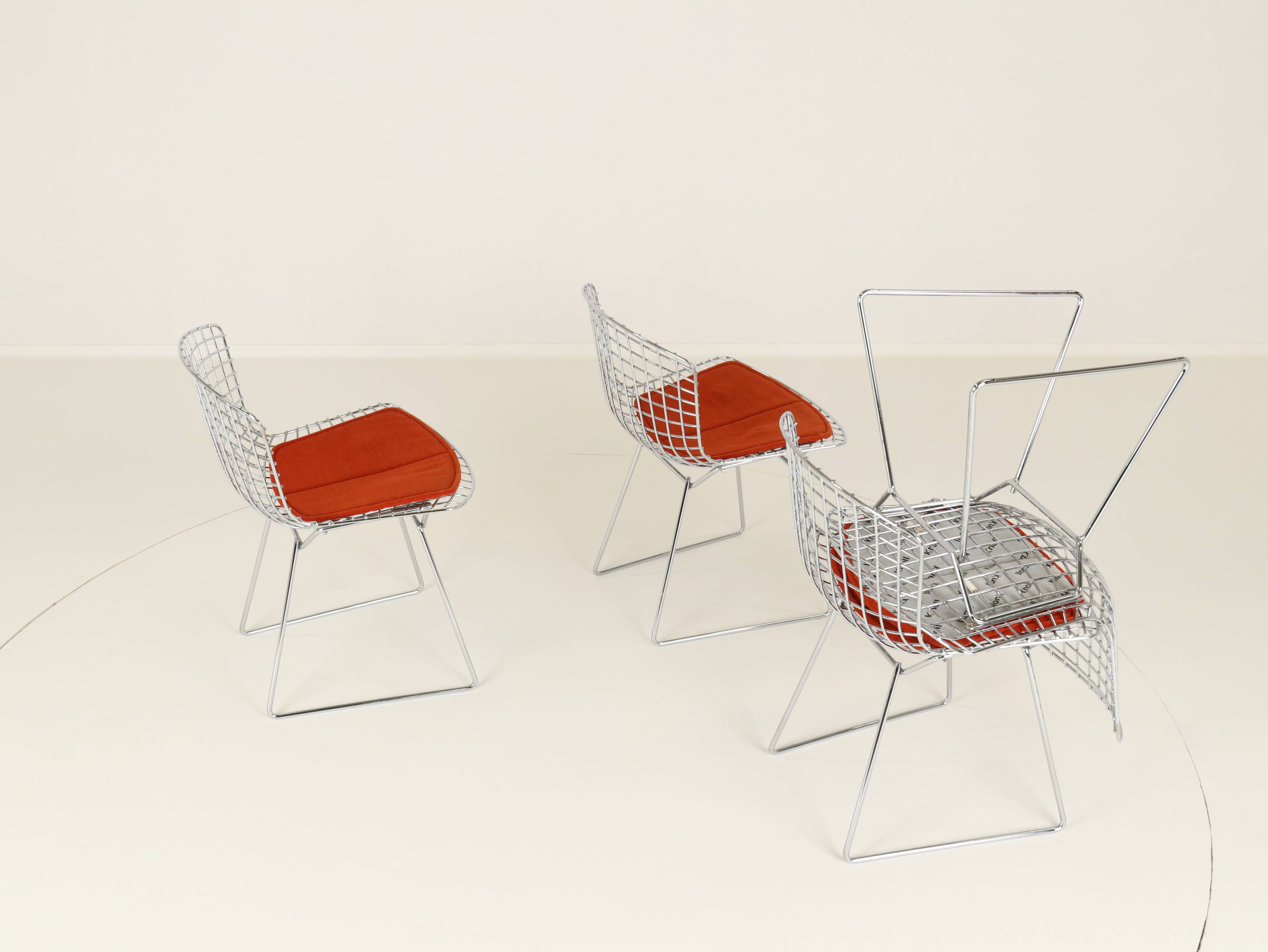 Set of four Model 420C dining chairs designed by Harry Bertoia for Knoll International, USA, 1960s