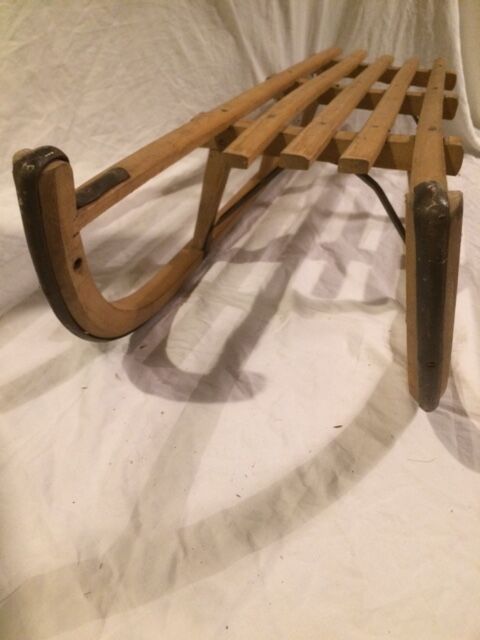 Vintage wooden sledge for 1 to 2 people