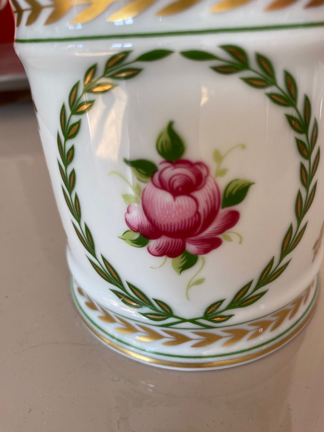 Porcelain candy box