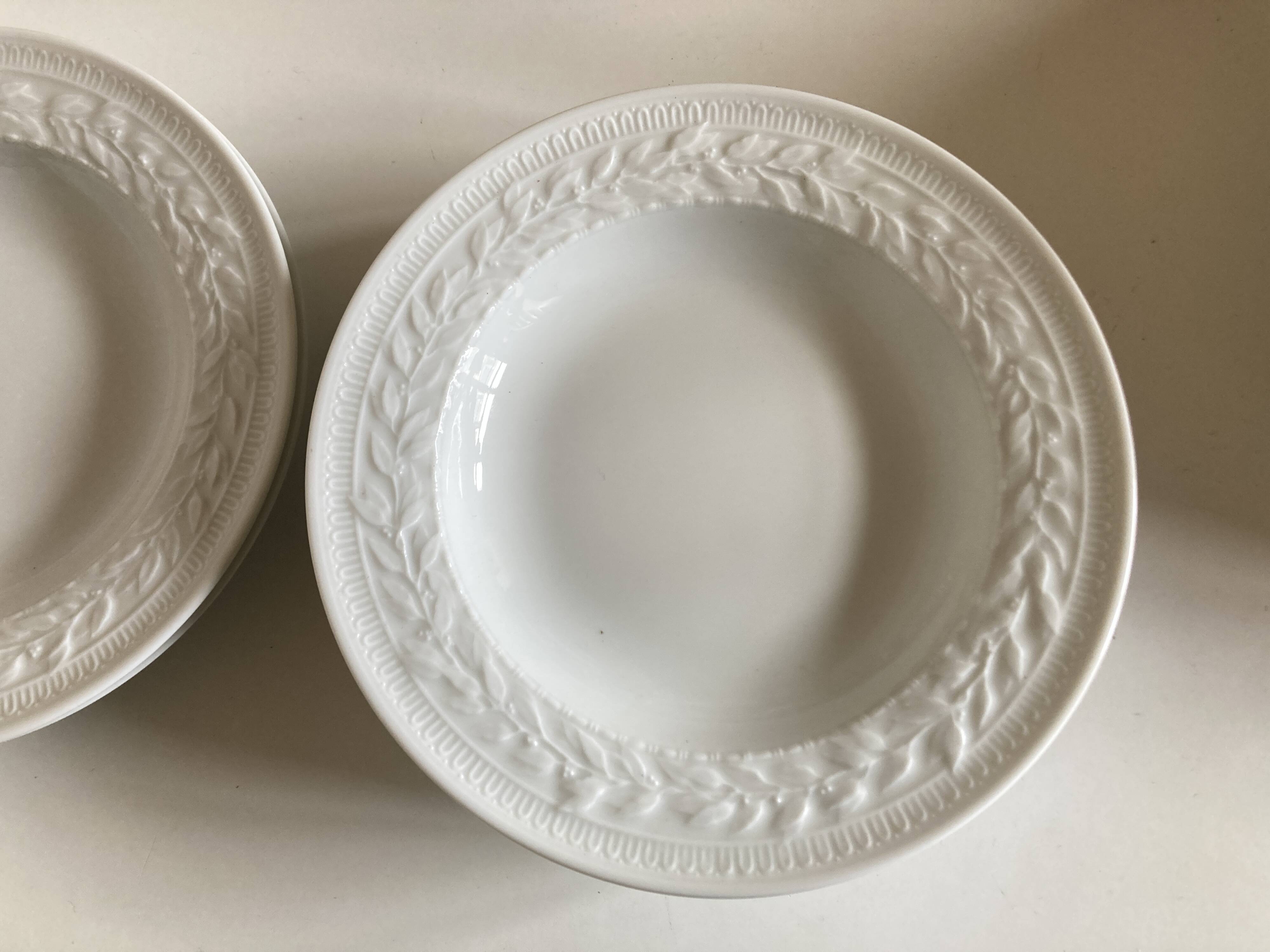 set of 6 Bernardaud Louvre neo-classical plates with laurel wreath
