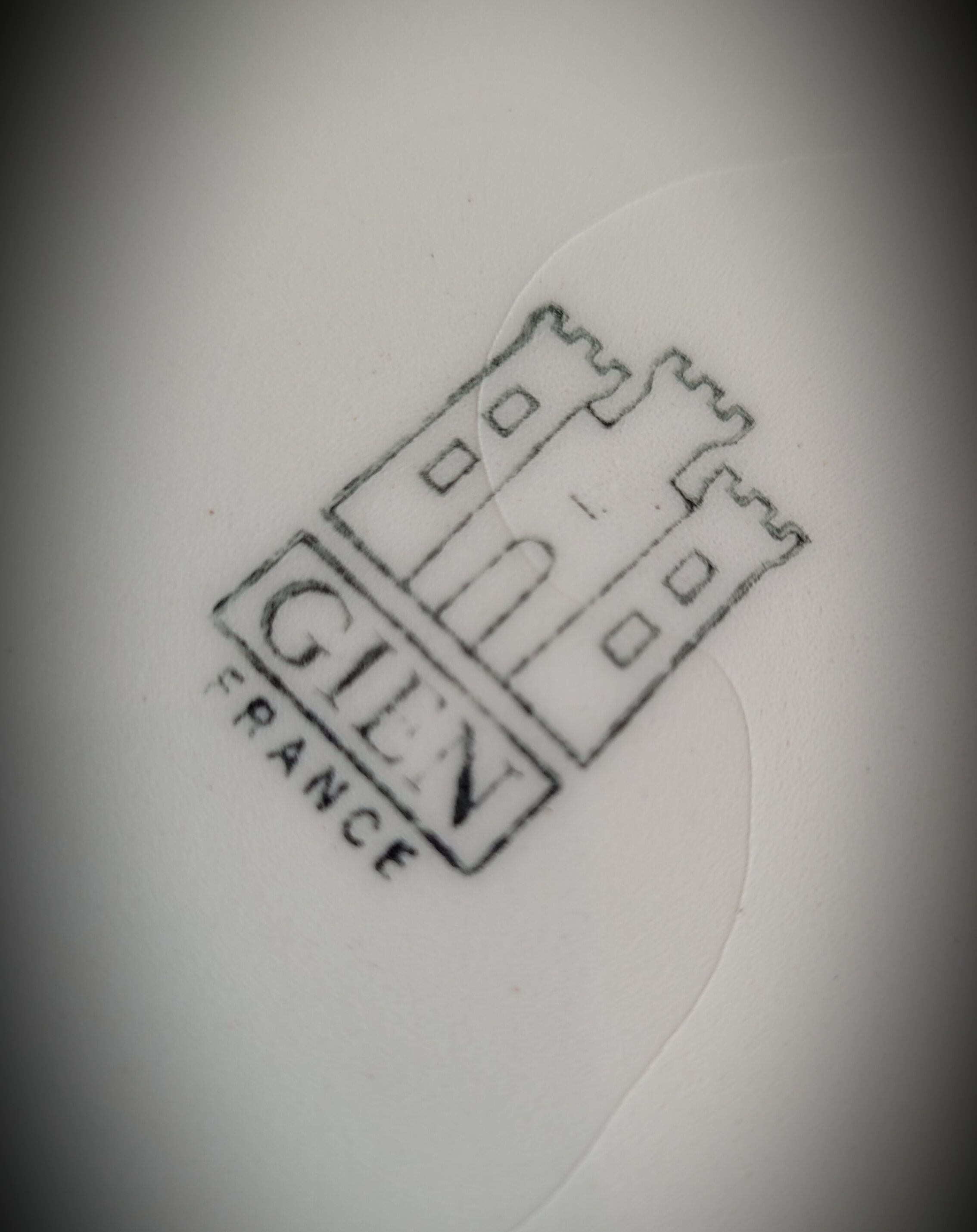 Set 5 flat plates Gien BP