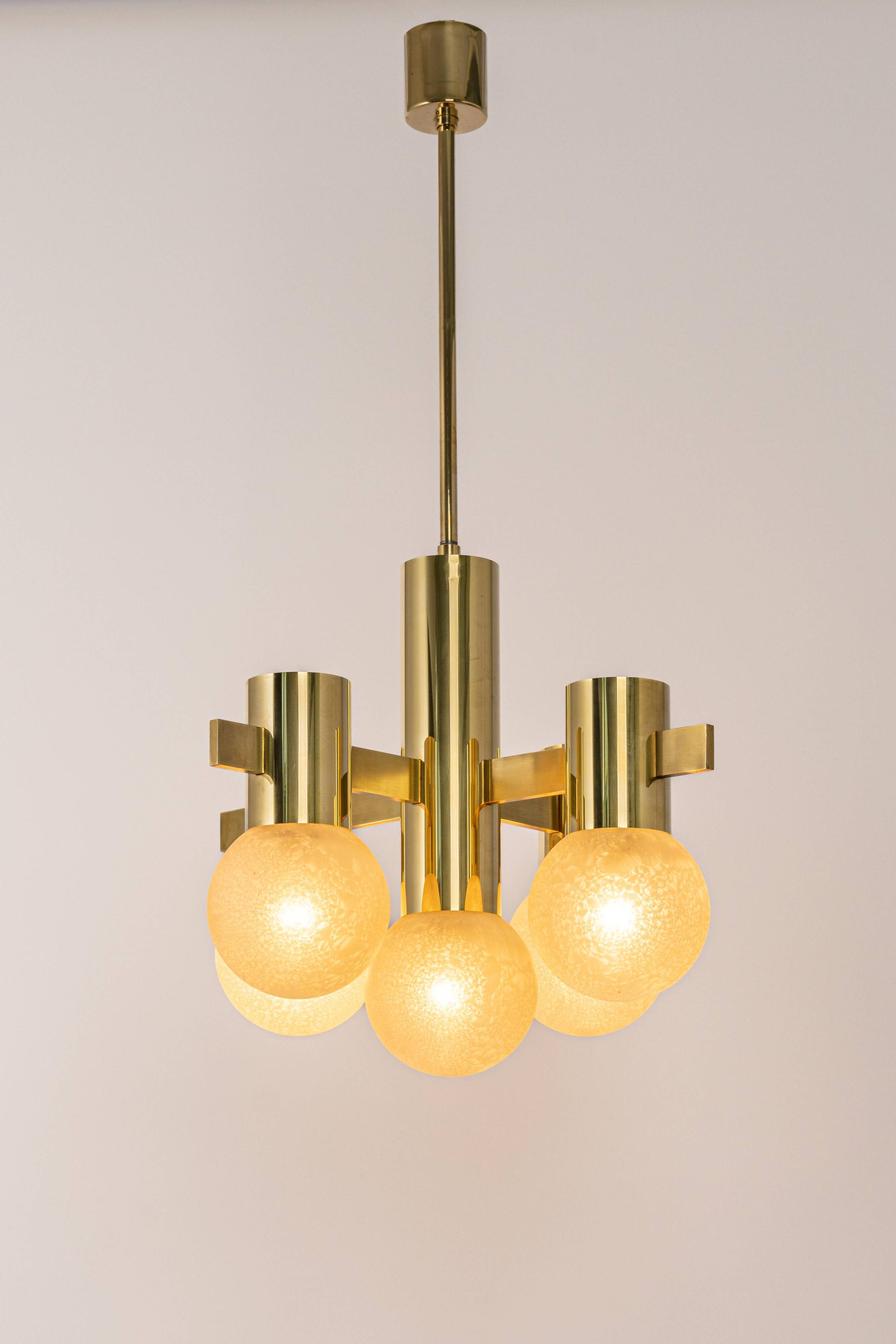 Sciolari chandelier in brass, Italy, 1960s.