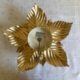 Golden flower wall lamp