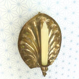 Wall shell candlestick in brass